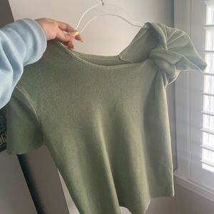 RUVE one size green top, great for the summer and fall! message me to offer!